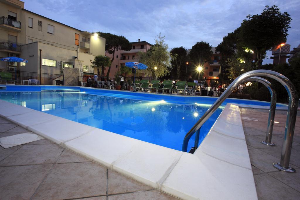 Hotel Vannini Rimini Eksteriør billede
