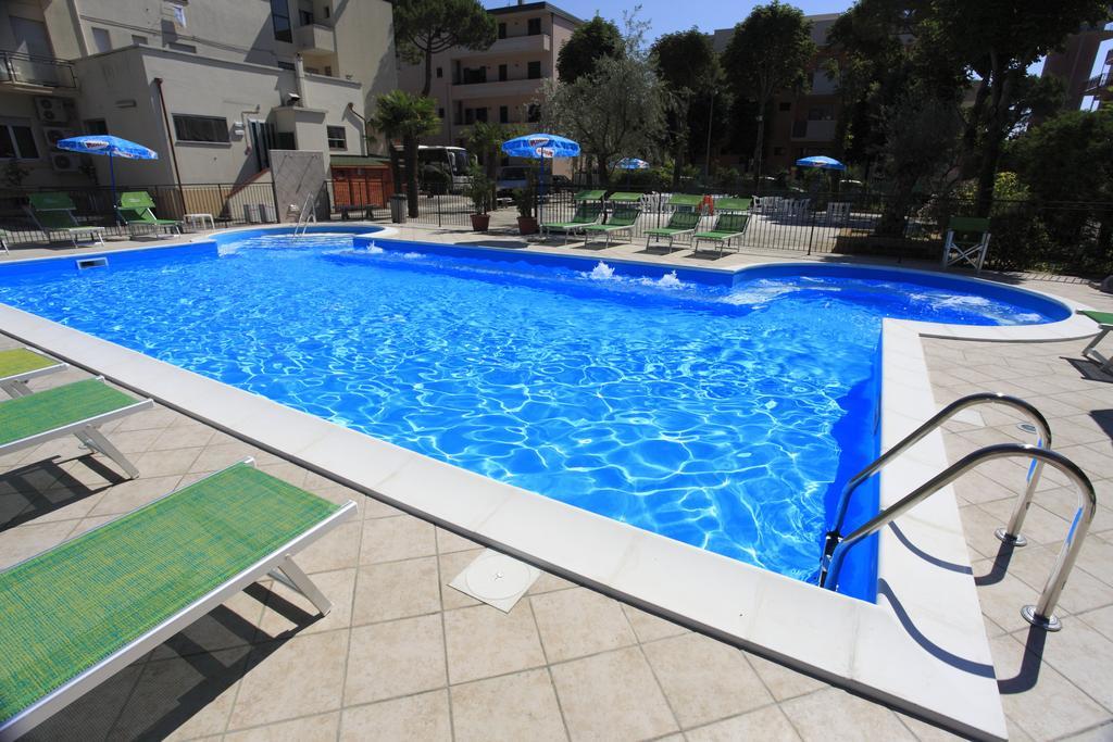 Hotel Vannini Rimini Eksteriør billede
